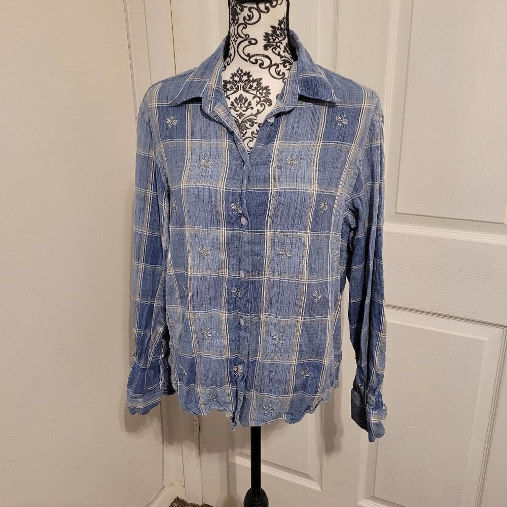 Lemon grass floral embroidered‎ long sleeve button up shirt